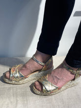 Lataa kuva Galleria-katseluun, Gaimo Espadrillo Kulta Sandaalit