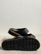 Lataa kuva Galleria-katseluun, New Feet 202-68-610 musta