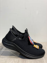 Lataa kuva Galleria-katseluun, Skechers Mustat Slip-Ins Lenkkarit