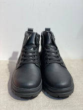 Lataa kuva Galleria-katseluun, Miesten Rieker F5401-00 kääntönasta nilkkurit nauhoilla ja vetoketjulla