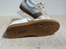 Lataa kuva Galleria-katseluun, Seibel valko beige kävelykengät